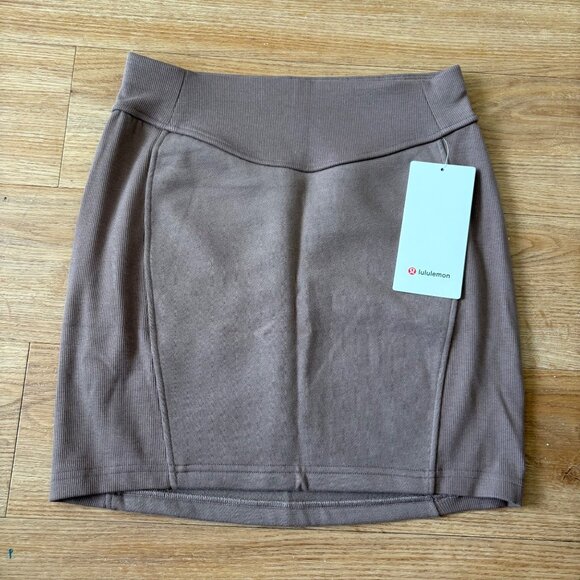 Lululemon Athletic Scuba High Rise Mini Skirt Taupetastic NWT Women’s Size S - Picture 1 of 6